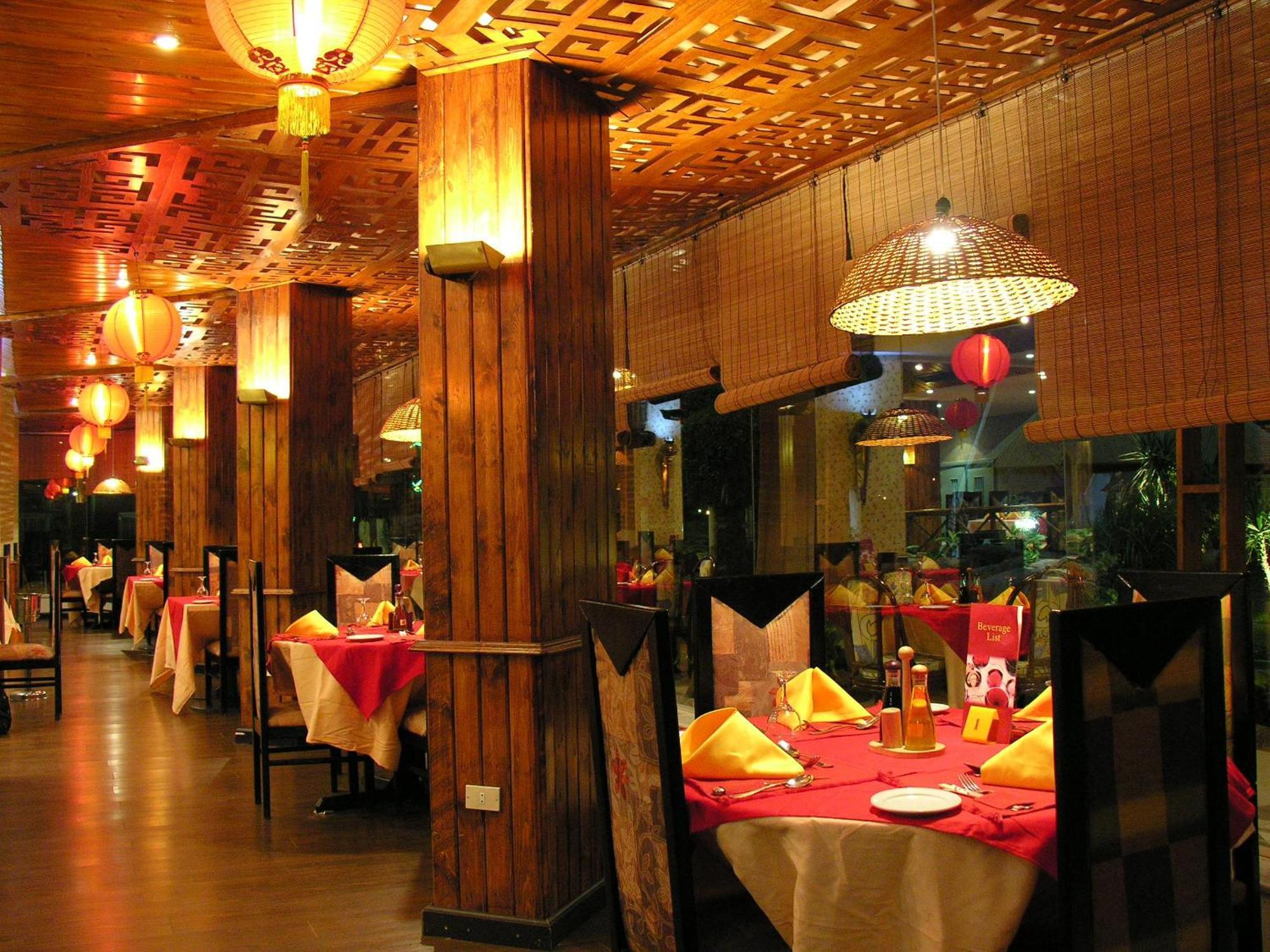 Pyramisa Hotel Luxor Bagian luar foto
